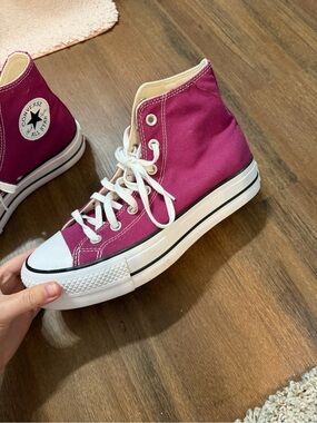 Woman’s Converse Platform High Tops in Maroon